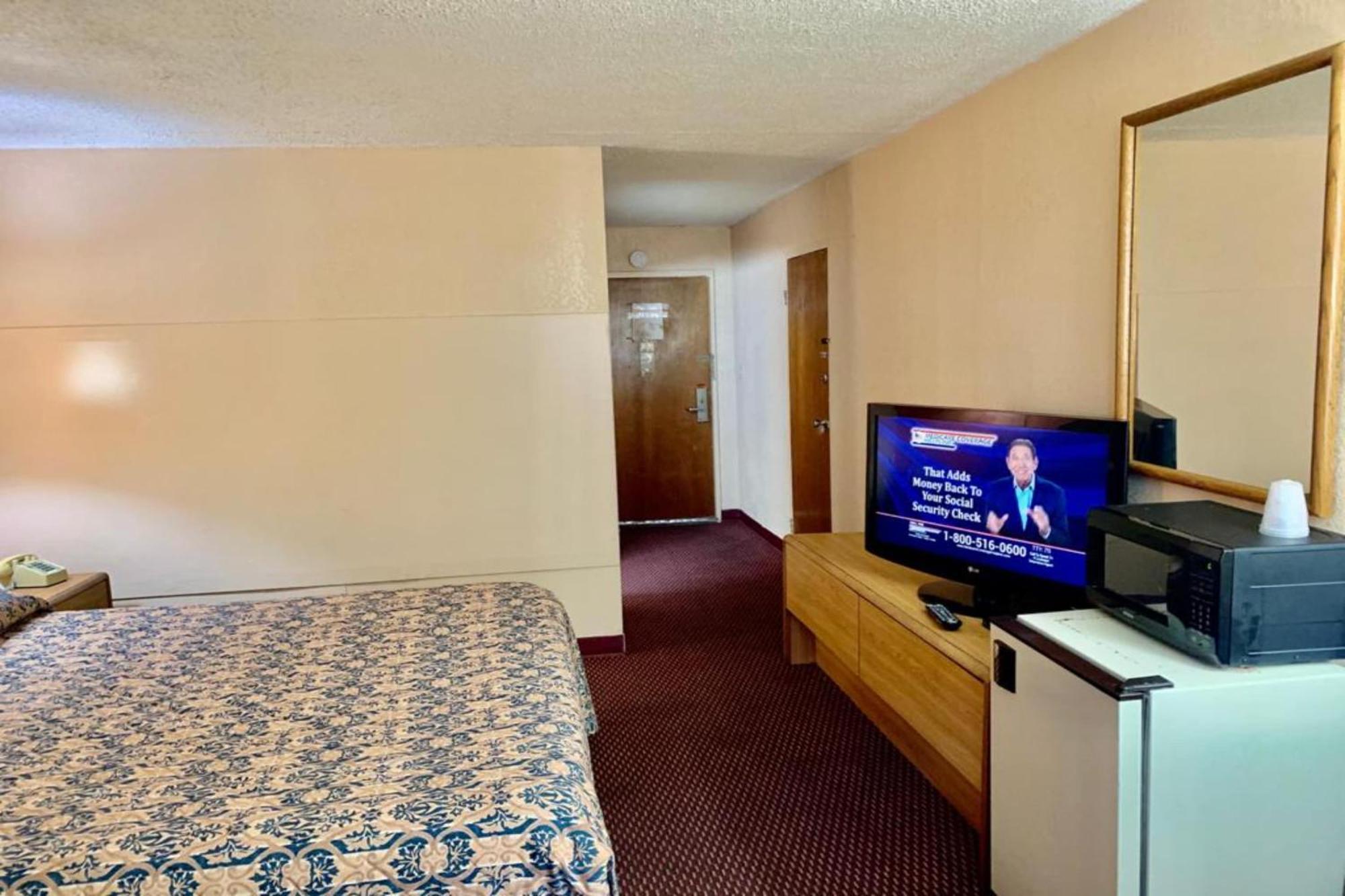 Red Carpet Inn & Suites Lima -Listing Partner Ngoại thất bức ảnh
