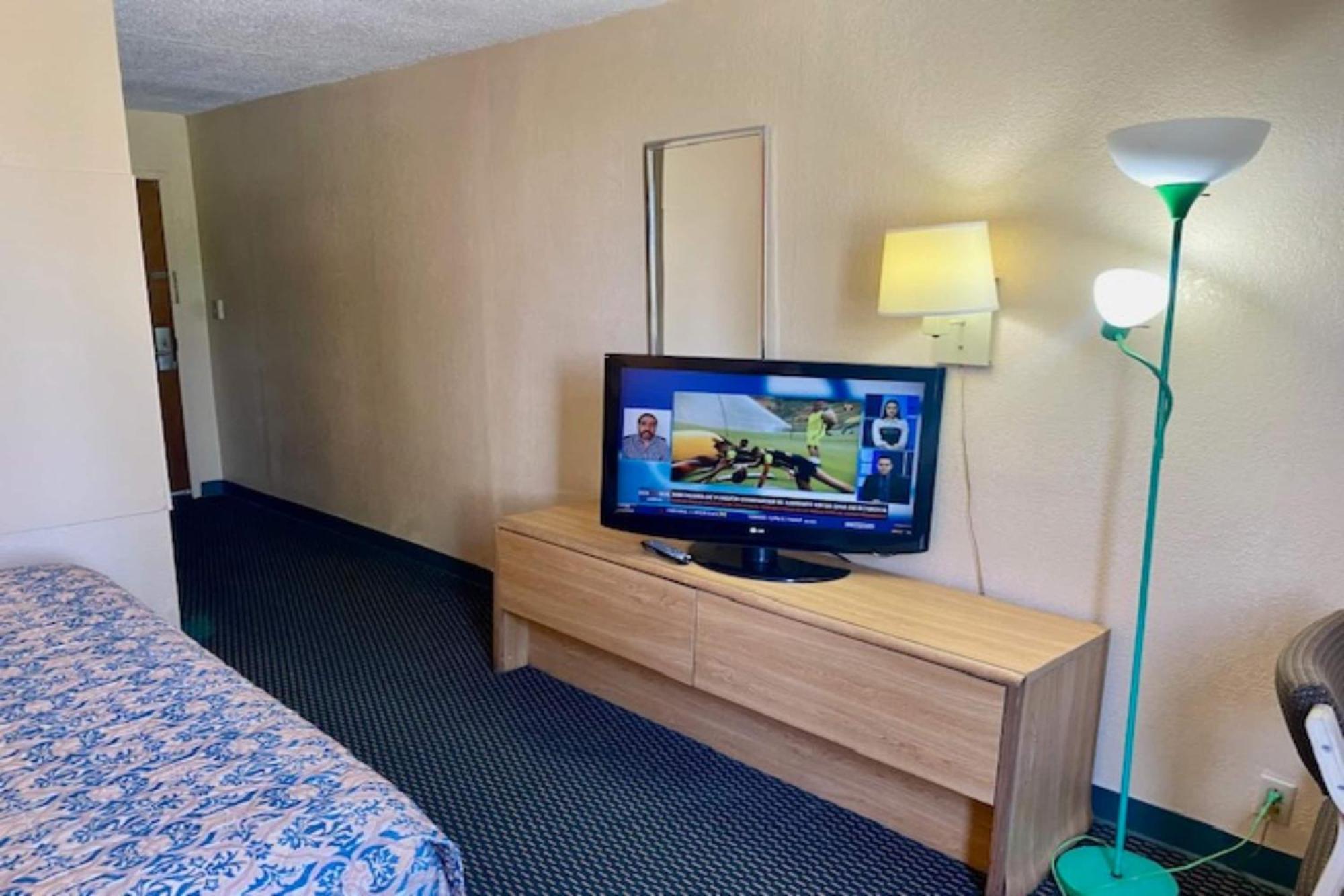 Red Carpet Inn & Suites Lima -Listing Partner Ngoại thất bức ảnh