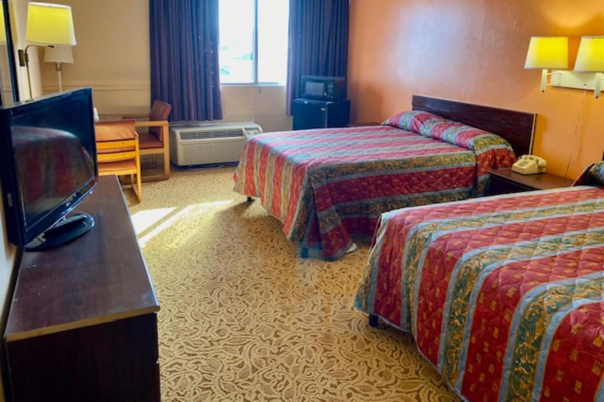 Red Carpet Inn & Suites Lima -Listing Partner Ngoại thất bức ảnh