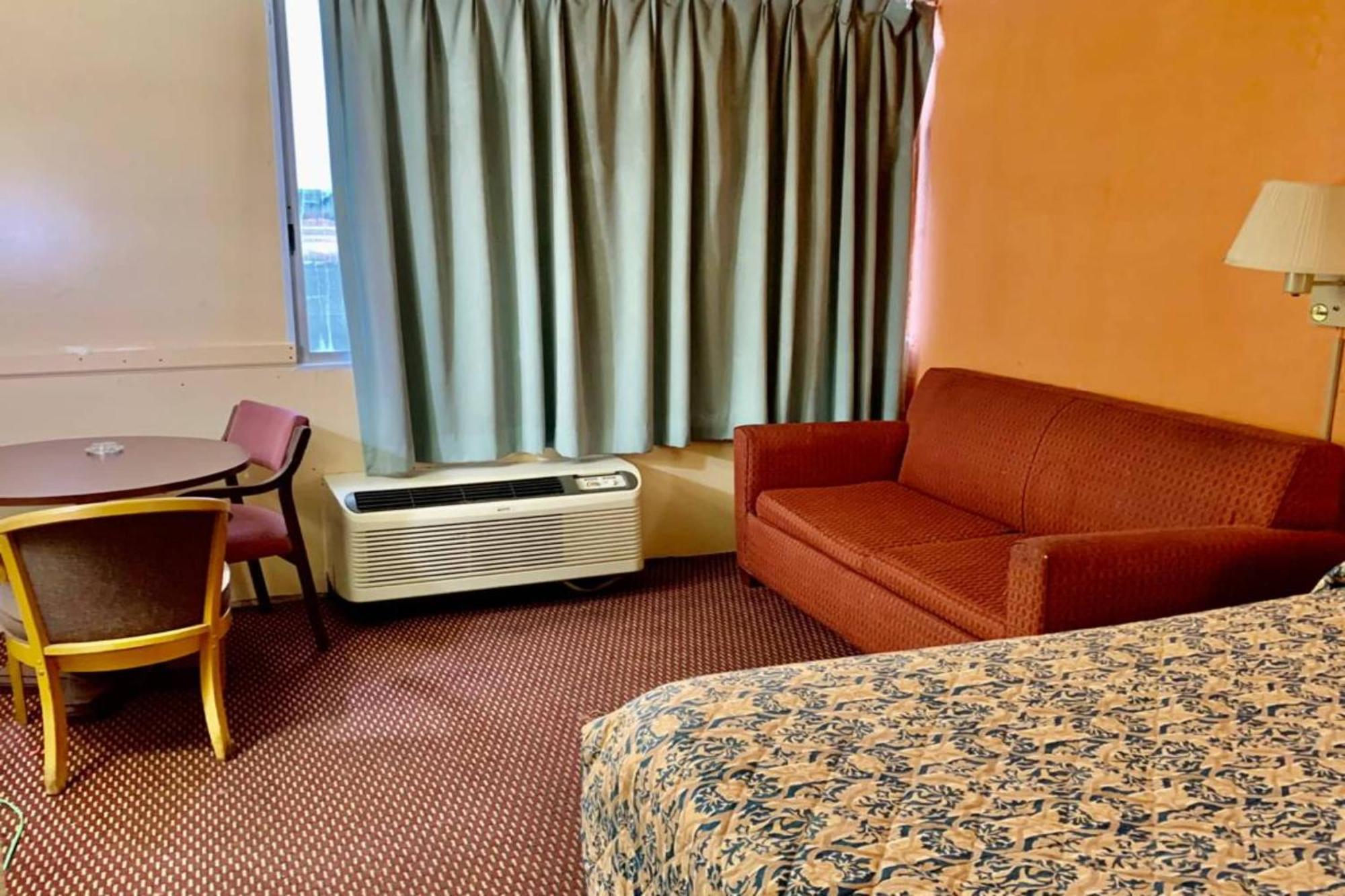 Red Carpet Inn & Suites Lima -Listing Partner Ngoại thất bức ảnh